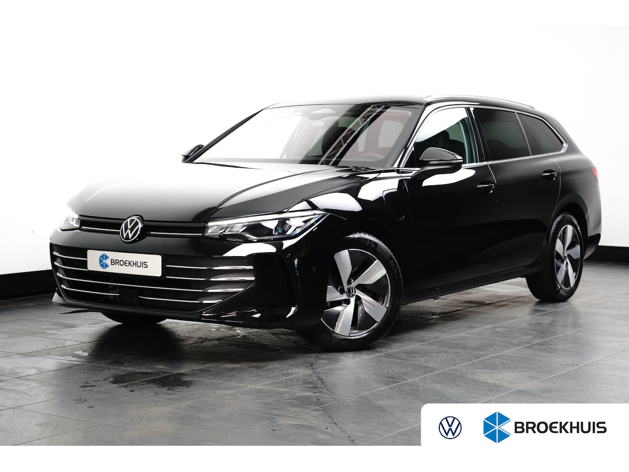 Volkswagen Passat Variant - 1.5 eHybrid Business | Rondomzicht camera | Stoel ventilatie voor | Trekhaak elektrisch ui - AutoWereld.nl