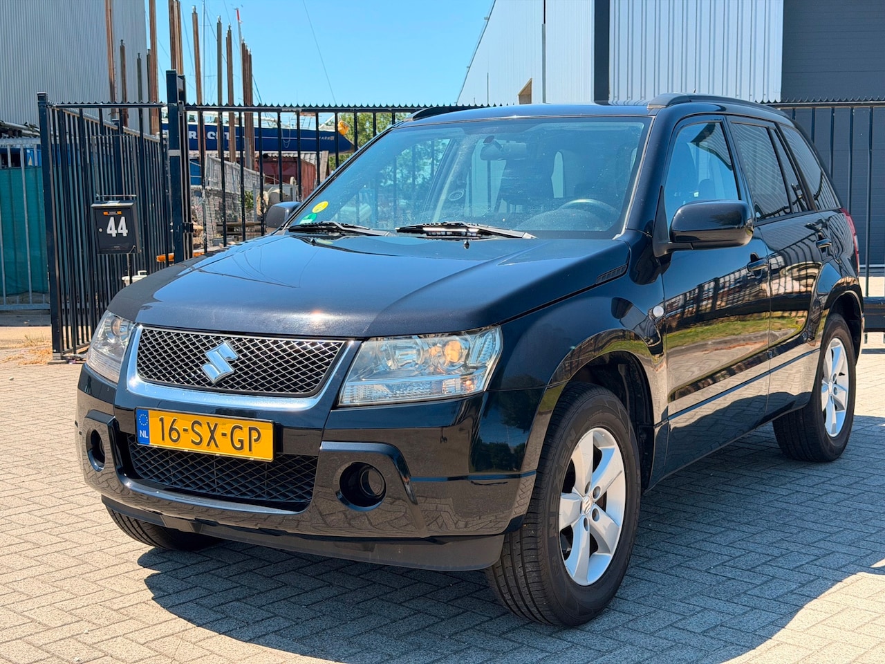 Suzuki Grand Vitara - 2.0-16V JLX 4X4 Clima Airco - AutoWereld.nl