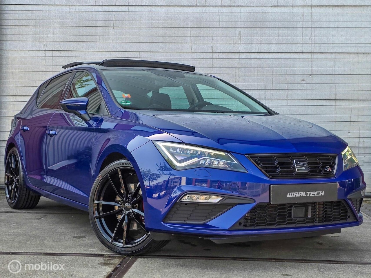 SEAT Leon - 2.0 TSI FR Business Intense Pano Carplay Leder - AutoWereld.nl