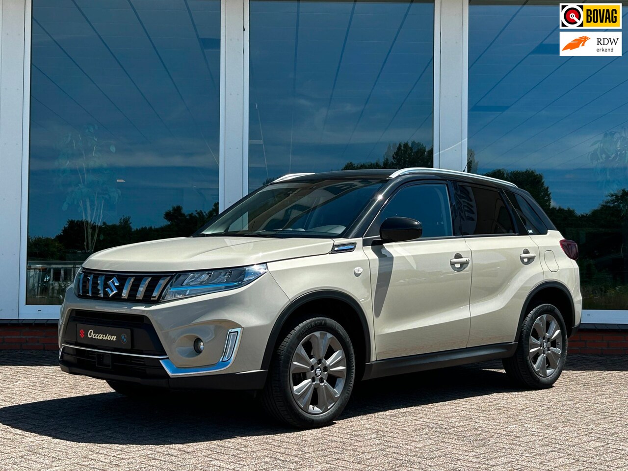 Suzuki Vitara - 1.4 Boosterjet Select Smart Hybrid AUT. - Navi - Camera - LM - AutoWereld.nl