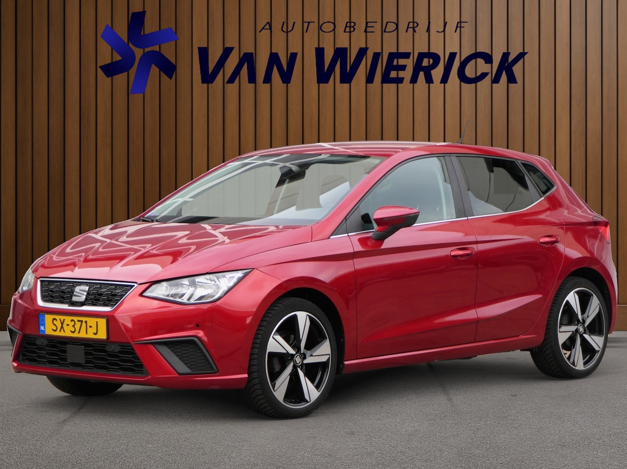SEAT Ibiza - 1.0 TSI Style Business Intense | Camera | Carplay | Navi | LM Velgen | NAP - AutoWereld.nl