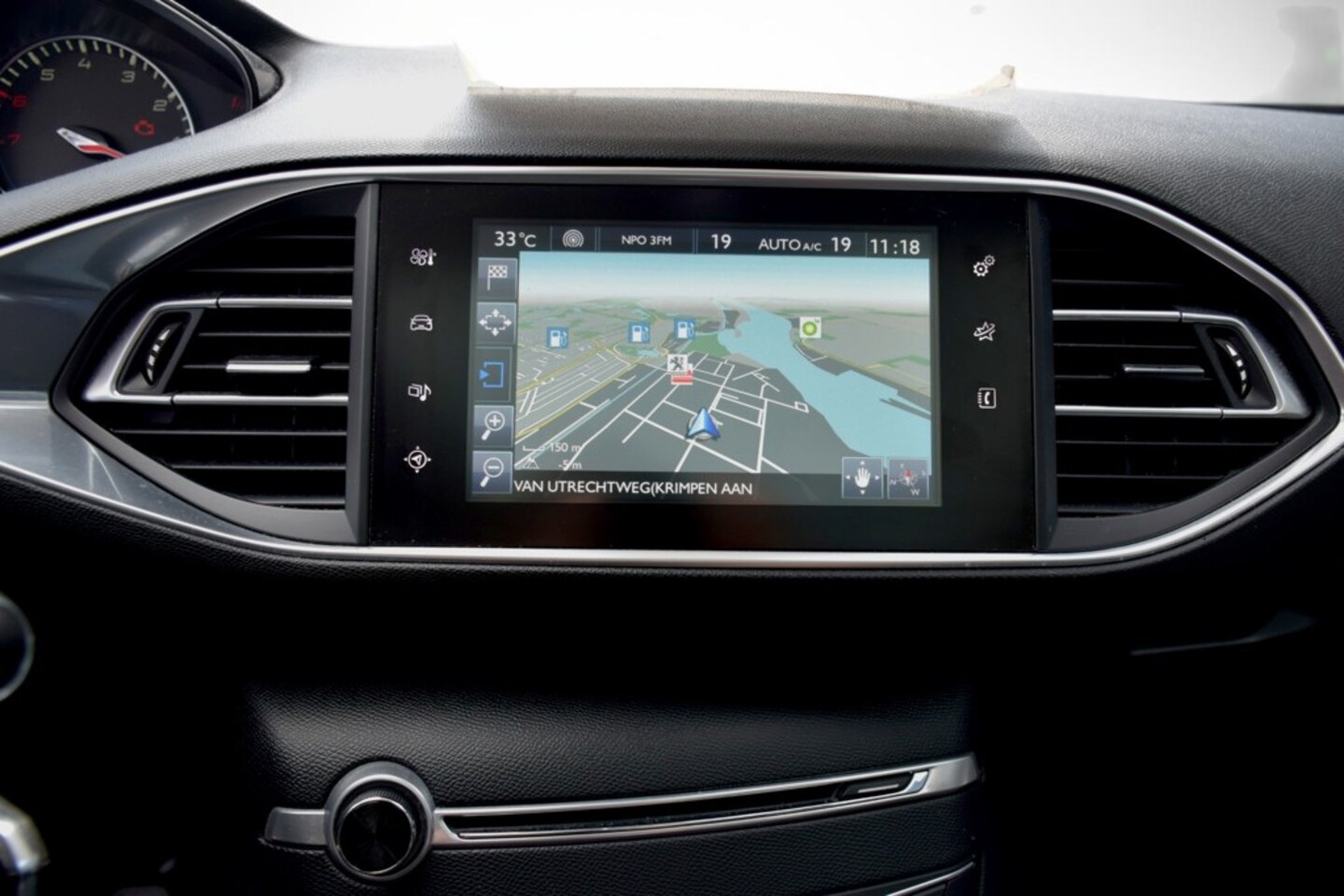 Peugeot 308 - 1.6 THP Allure 1.6 THP Allure, Parkeercamera, Climate control, Full map navigatie
