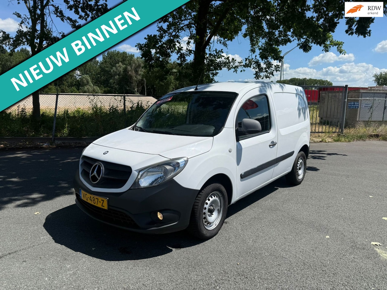 Mercedes-Benz Citan - 108 CDI BlueEFFICIENCY ZEER NETTE AUTO RIJDT EN SCHAKELT GOED - AutoWereld.nl