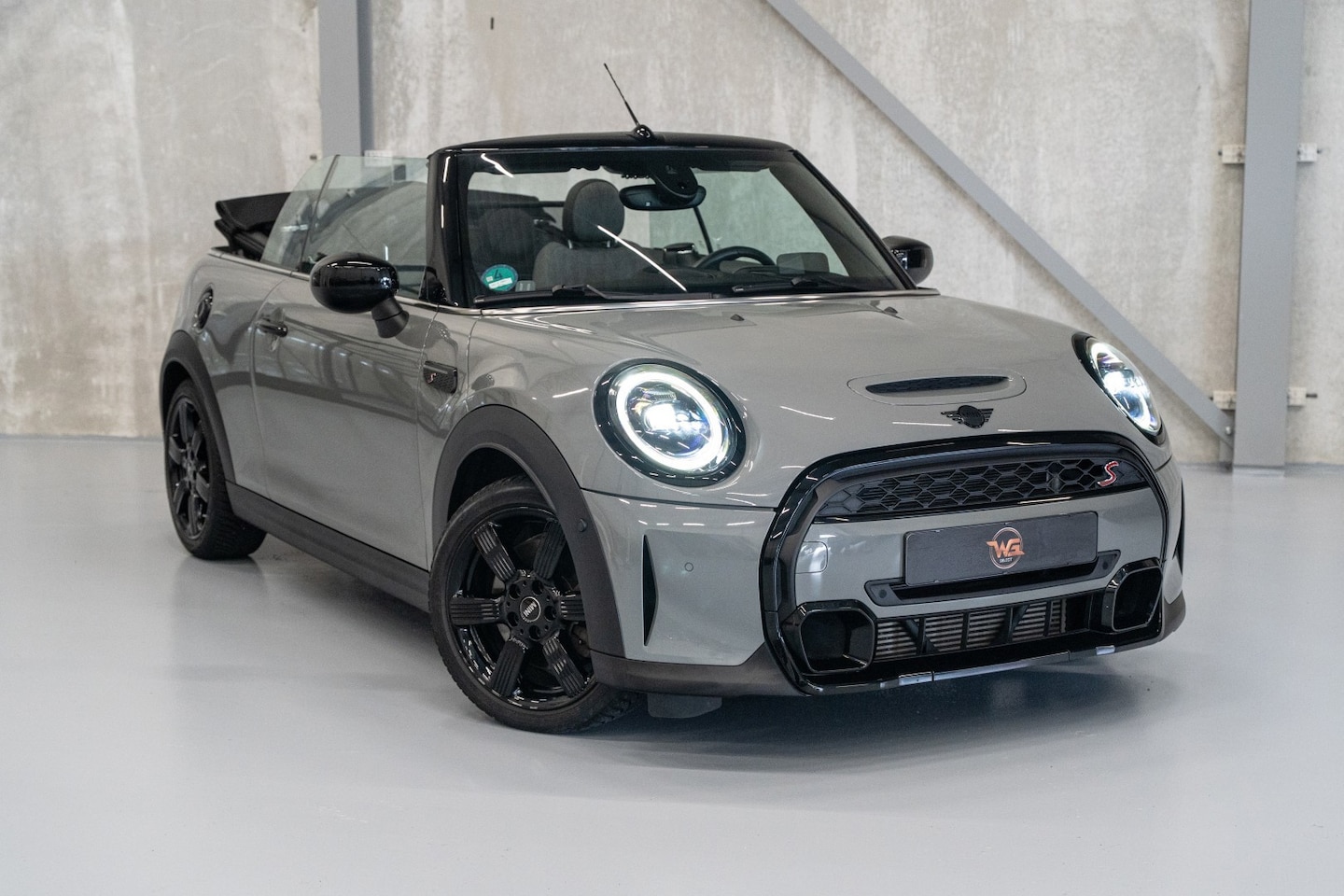 MINI Cabrio - Cooper S Classic Trim | Achteruitrijcamera | Stoelverwarming | CarPlay | LED - AutoWereld.nl