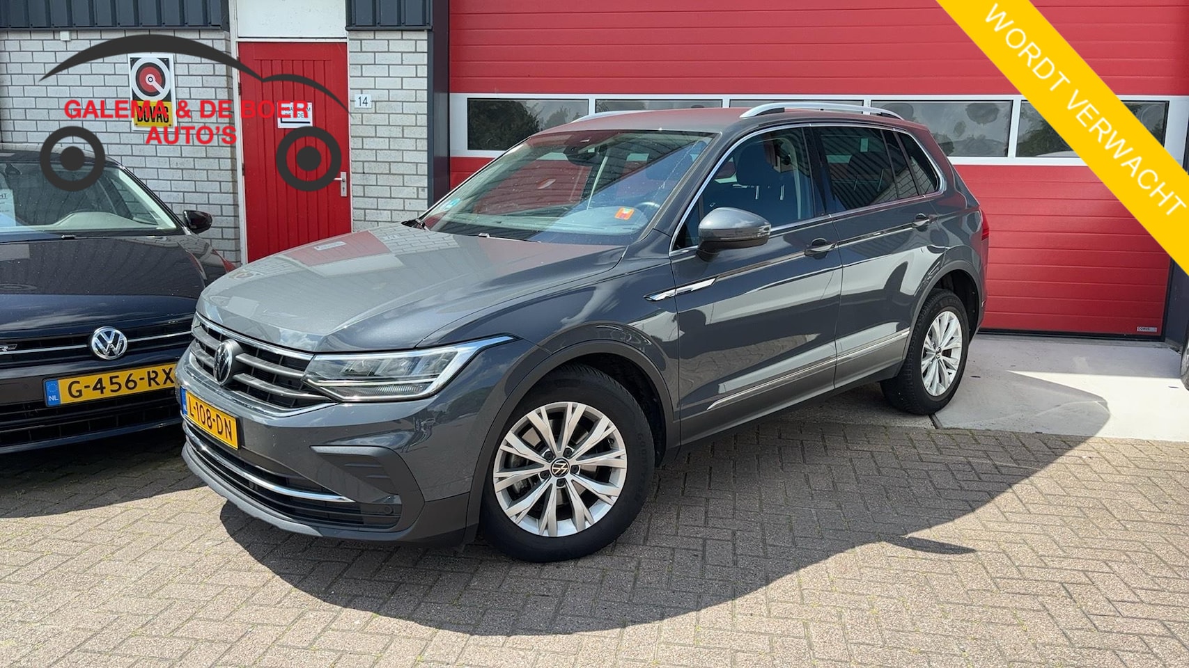 Volkswagen Tiguan - 1.5 TSI Life Business FULL LED / KEYLESS / STOELVERW / STUURVERW / CARPLAY / NAVI / CLIMA - AutoWereld.nl