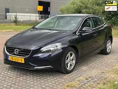 Volvo V40 - 2.0 D2 Momentum Business/ NAVI / PDC /