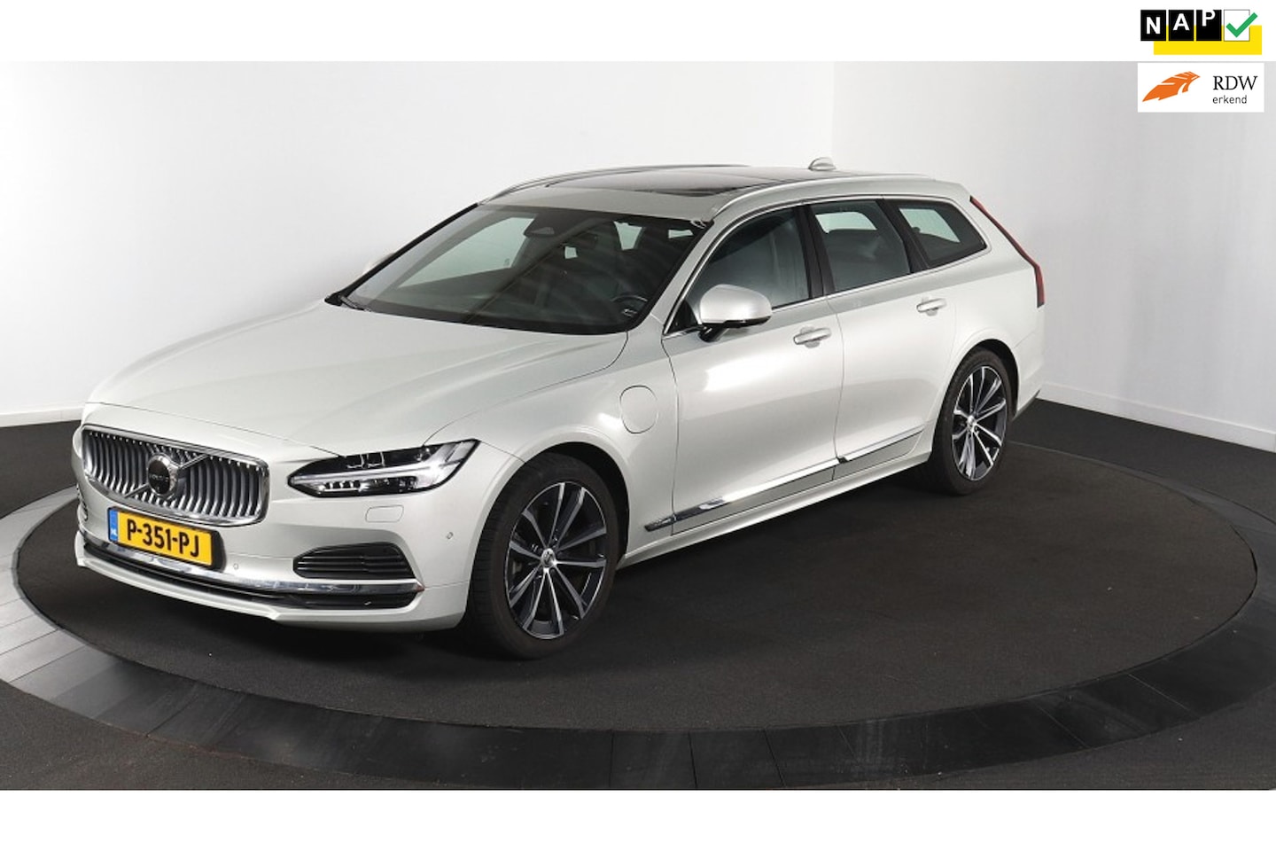 Volvo V90 - 2.0 T6 AWD Inscription 8.284 EURO EXTRA OPTIES!! PANORAMADAK/HARMAN KARDON/MEMORY SEATS ET - AutoWereld.nl