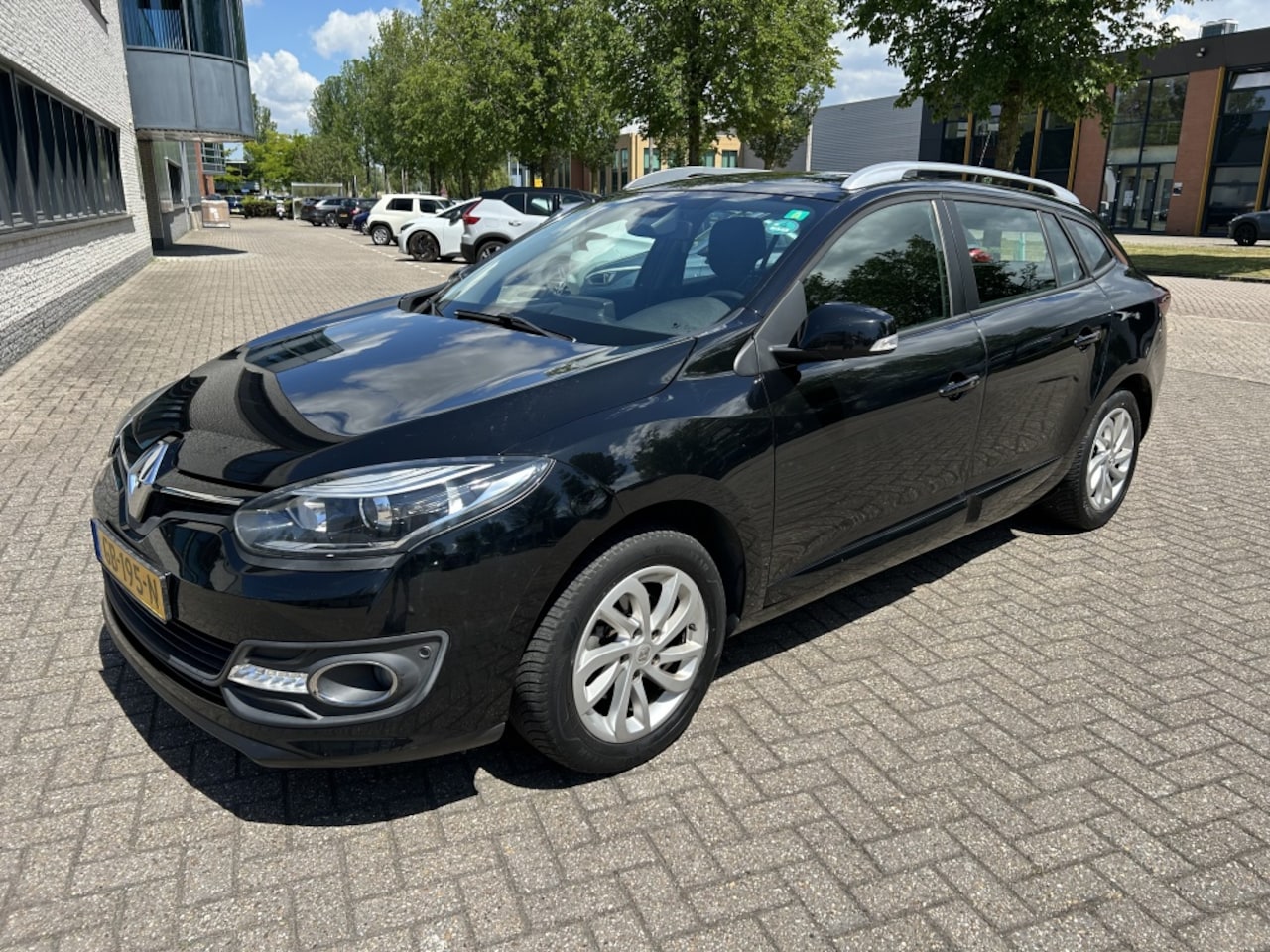 Renault Mégane Estate - 1.2 TCe Limited NAVI CRUISE CLIMA PDC. - AutoWereld.nl
