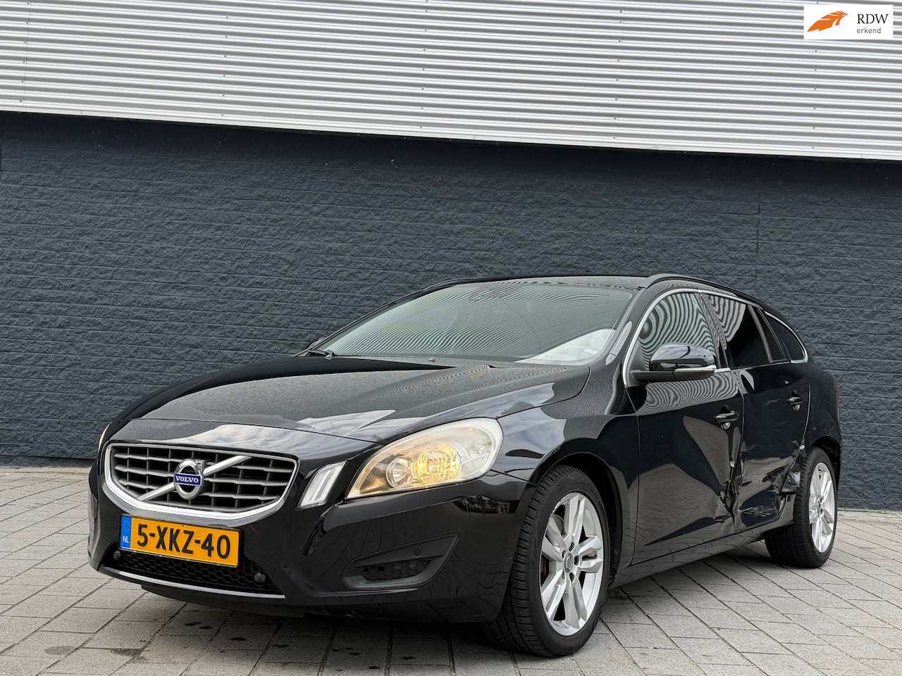 Volvo V60 - 2.0T Summum AUTOMAAT - AutoWereld.nl