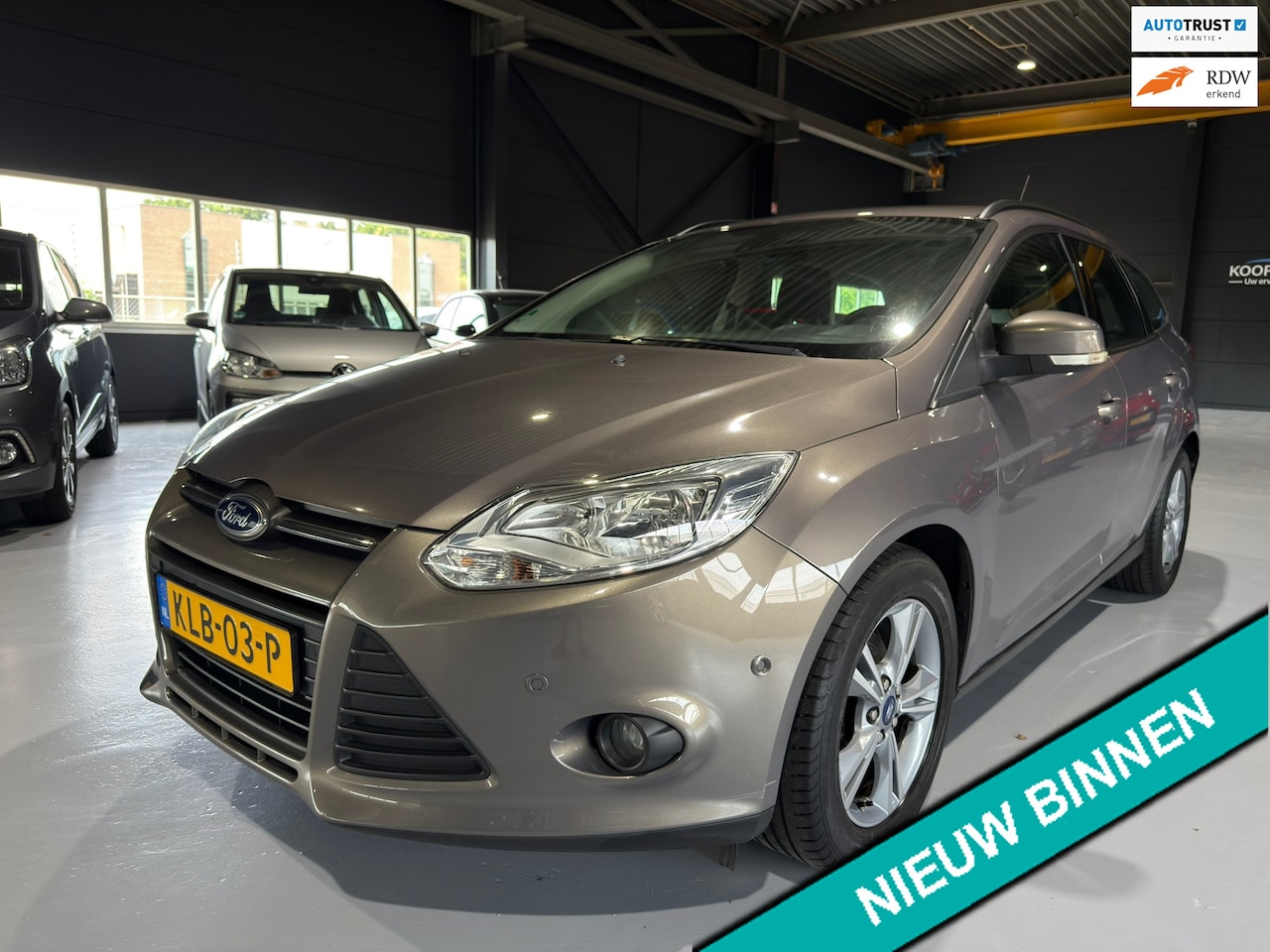 Ford Focus Wagon - 1.0 EcoBoost Trend Stoelverwarming |APK|PDC - AutoWereld.nl