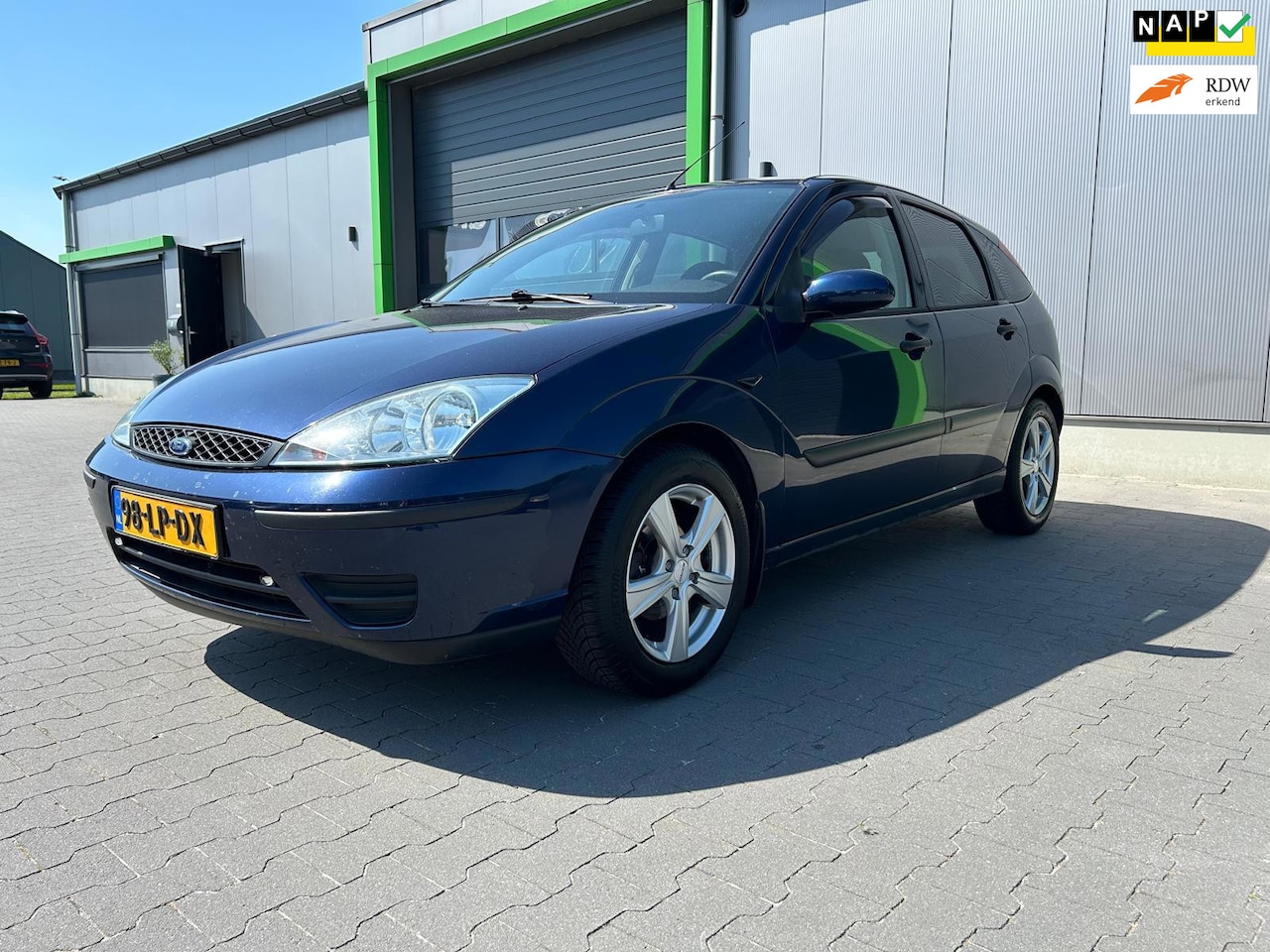 Ford Focus - 1.6-16V Cool Edition| carplay| Trekhaak| Meeneem prijs | 5-drs| - AutoWereld.nl