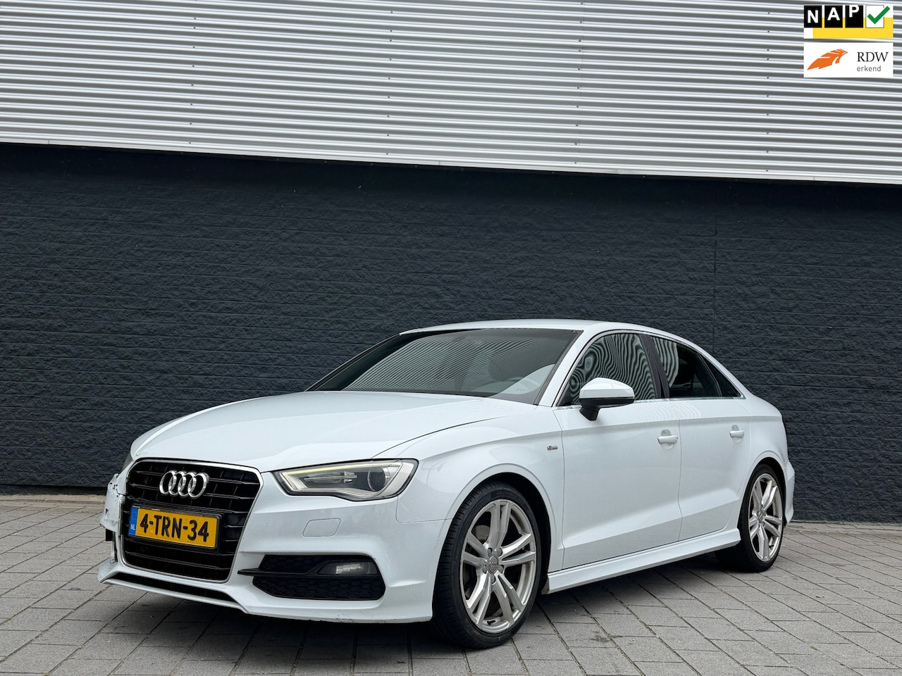 Audi A3 Limousine - 1.4 TFSI CoD Ambition Pro Line S 1.4 TFSI CoD Ambition Pro Line S - AutoWereld.nl