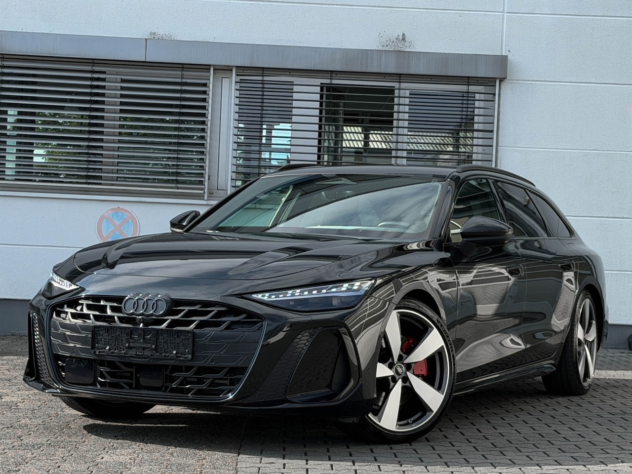 Audi A6 Avant - 55tfsi E 367pk Quattro S-Edition Competition RS-Zetels M-Led Pano 21-Inch 4W-best HeadUp B - AutoWereld.nl