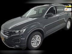 Volkswagen T-Roc - 1.5 TSI Style PANORAMADAK/LED KOPLAMPEN/EXECUTIVE EN SPIEGEL-PAKKET