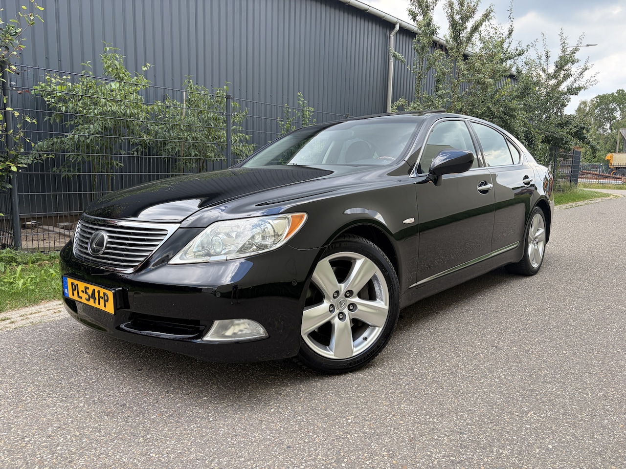 Lexus LS 460 - President / AUTOMAAT / SCHUIFDAK / YOUNGTIMER / ROLLO / TREKHAAK / MARK LEVINSON / LUCHTVE - AutoWereld.nl