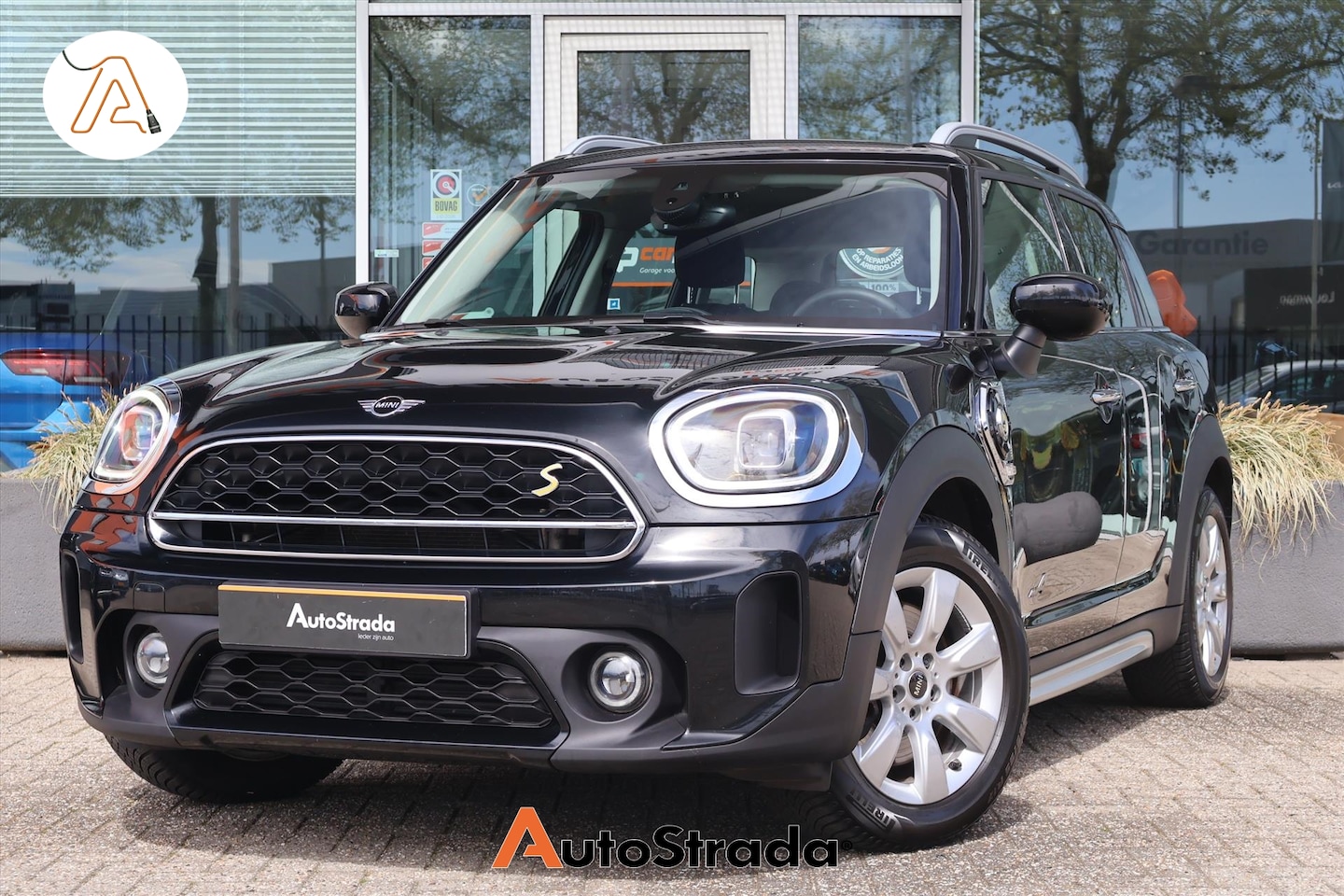 MINI Countryman - Mini (f60) 1.5 Cooper S E 220pk ALL4 | SOH 99% | Camera | Carplay | Navigatie | Virtual | - AutoWereld.nl