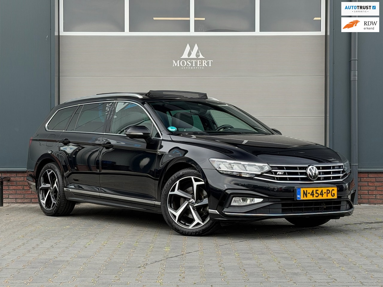 Volkswagen Passat Variant - 1.5 TSI/150pk R-Line Business +|2021|2x R line|Pano|Trekhaak|Camera|Stoelverw.|Carplay|18" - AutoWereld.nl