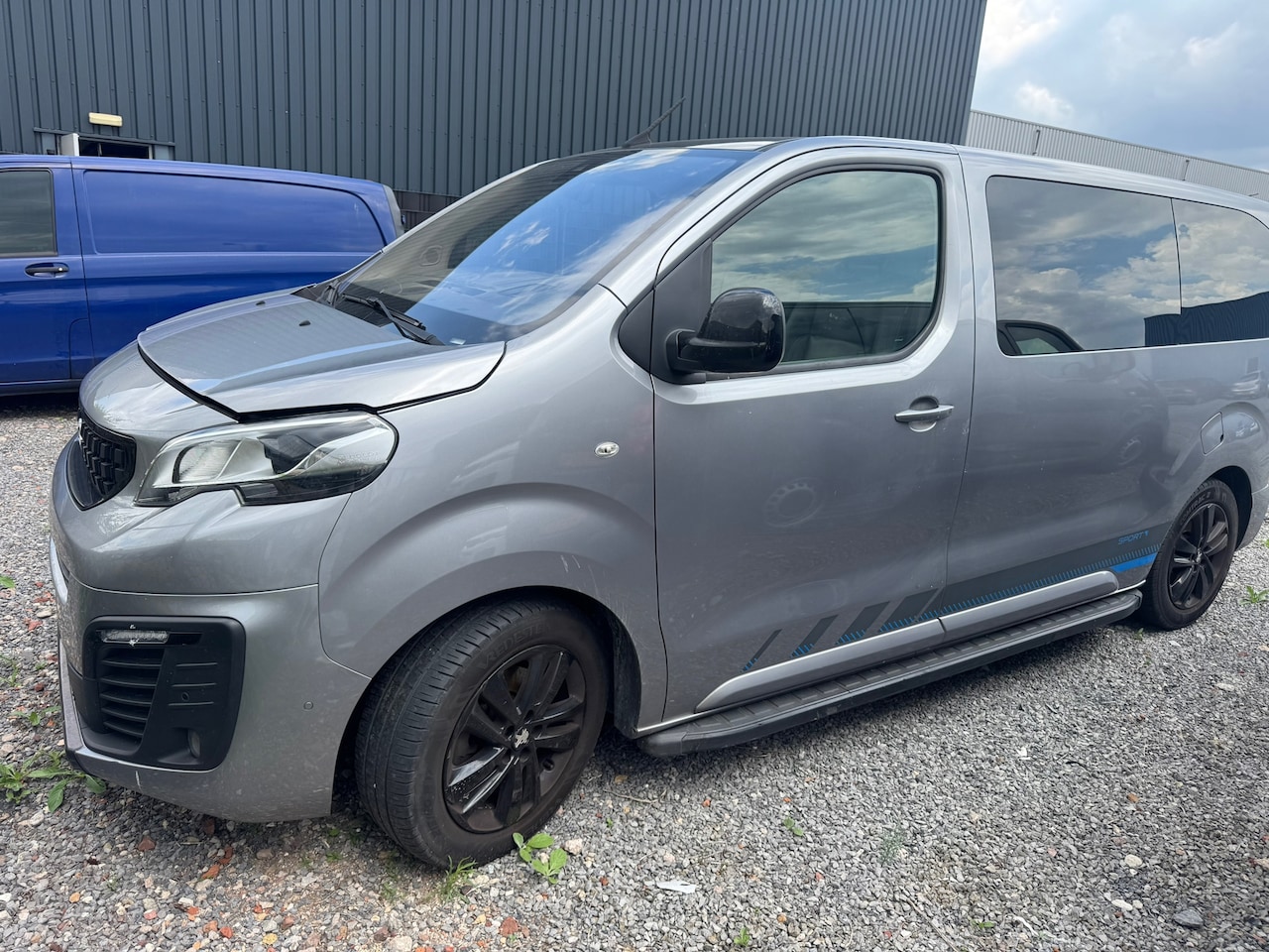 Peugeot Expert - 2.0 BlueHDI 180 Standard Asphalt 2.0 BlueHDI 180 Standard Asphalt - AutoWereld.nl