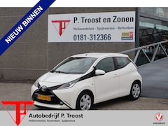 Toyota Aygo - 1.0 VVT-i x-play Achteruitrijcamera/App connect/Airco/Orig. NL auto/Begrenzer