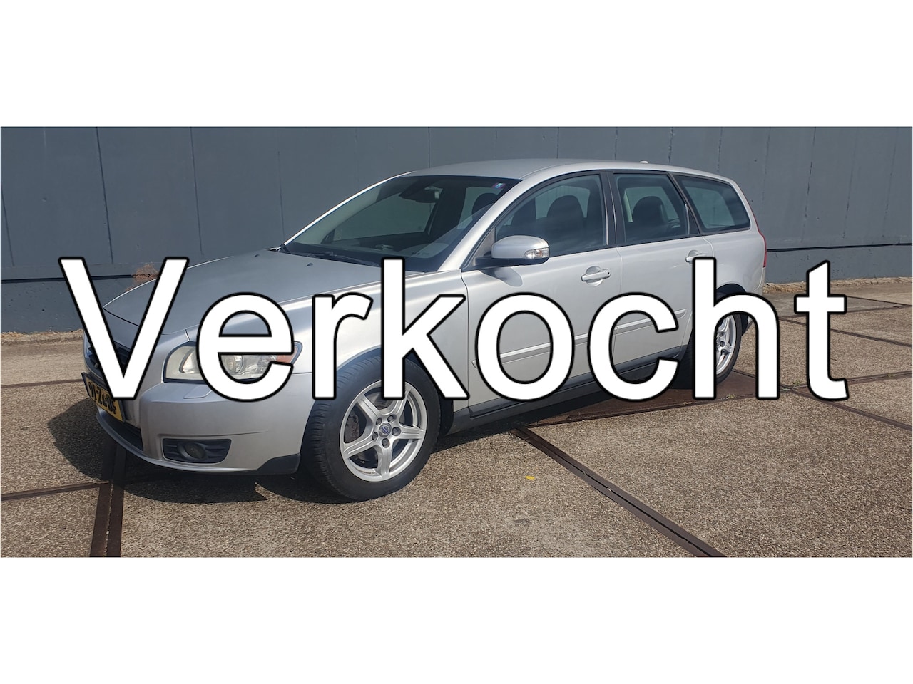 Volvo V50 - 2.4 Edition II * APK * NIEUWE BANDEN * LEDER * FULL OPTIONS * OUTLET COLLECTIE * - AutoWereld.nl