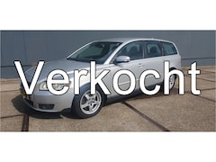 Volvo V50 - 2.4 Edition II * APK * NIEUWE BANDEN * LEDER * FULL OPTIONS * OUTLET COLLECTIE