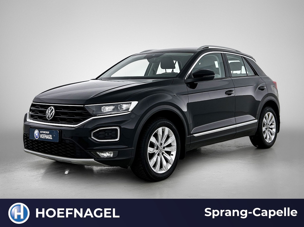 Volkswagen T-Roc - 1.5 TSI Sport | Trekhaak | Camera | CarPlay | Stoel-/Stuuverwarming | Adaptive Cruise | - AutoWereld.nl