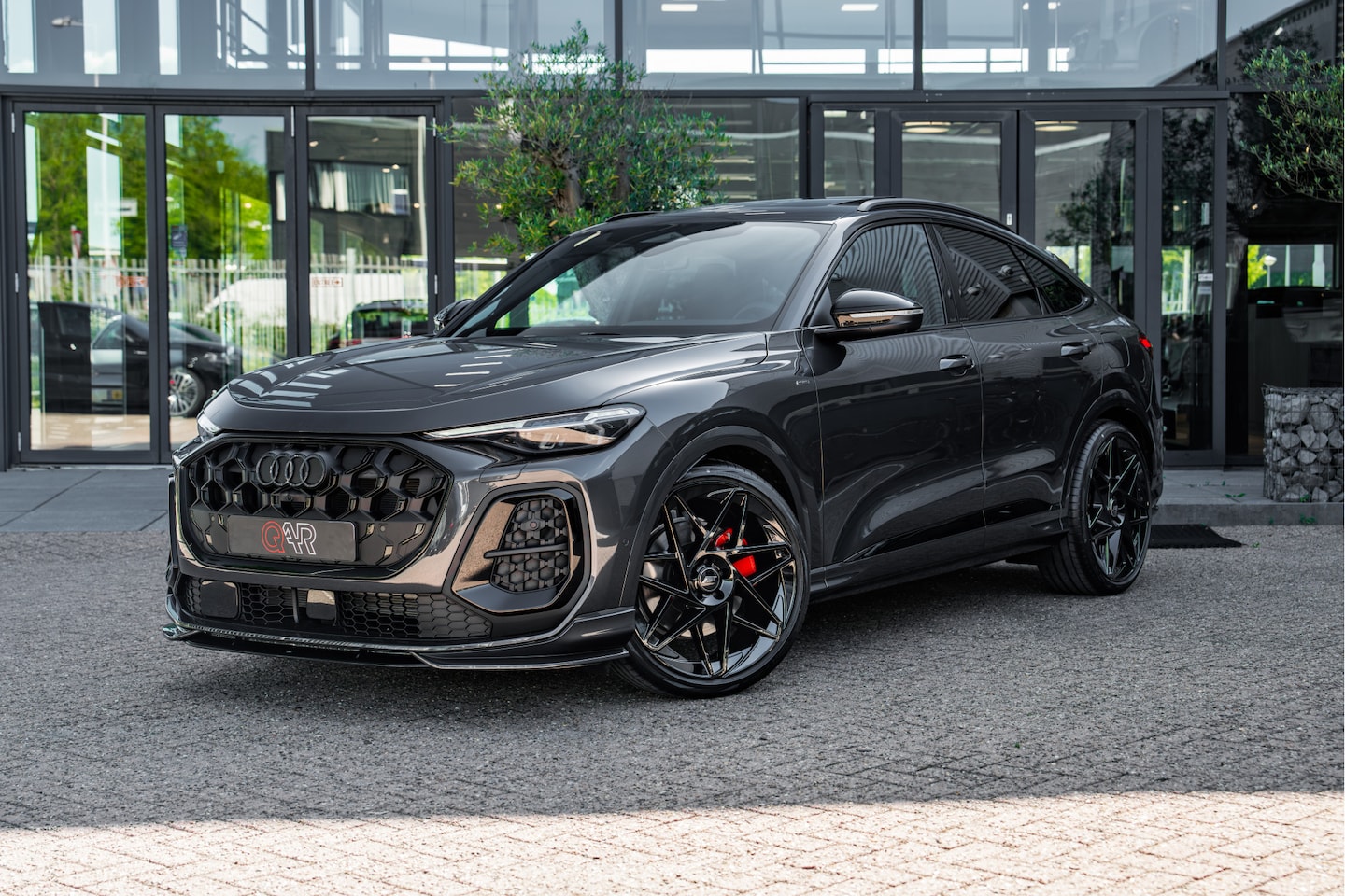 Audi Q5 Sportback - 2.0 e-hybrid ABT Aero 428pk quattro S edition Competition | Panoramadak | Tech Pro | MMI E - AutoWereld.nl