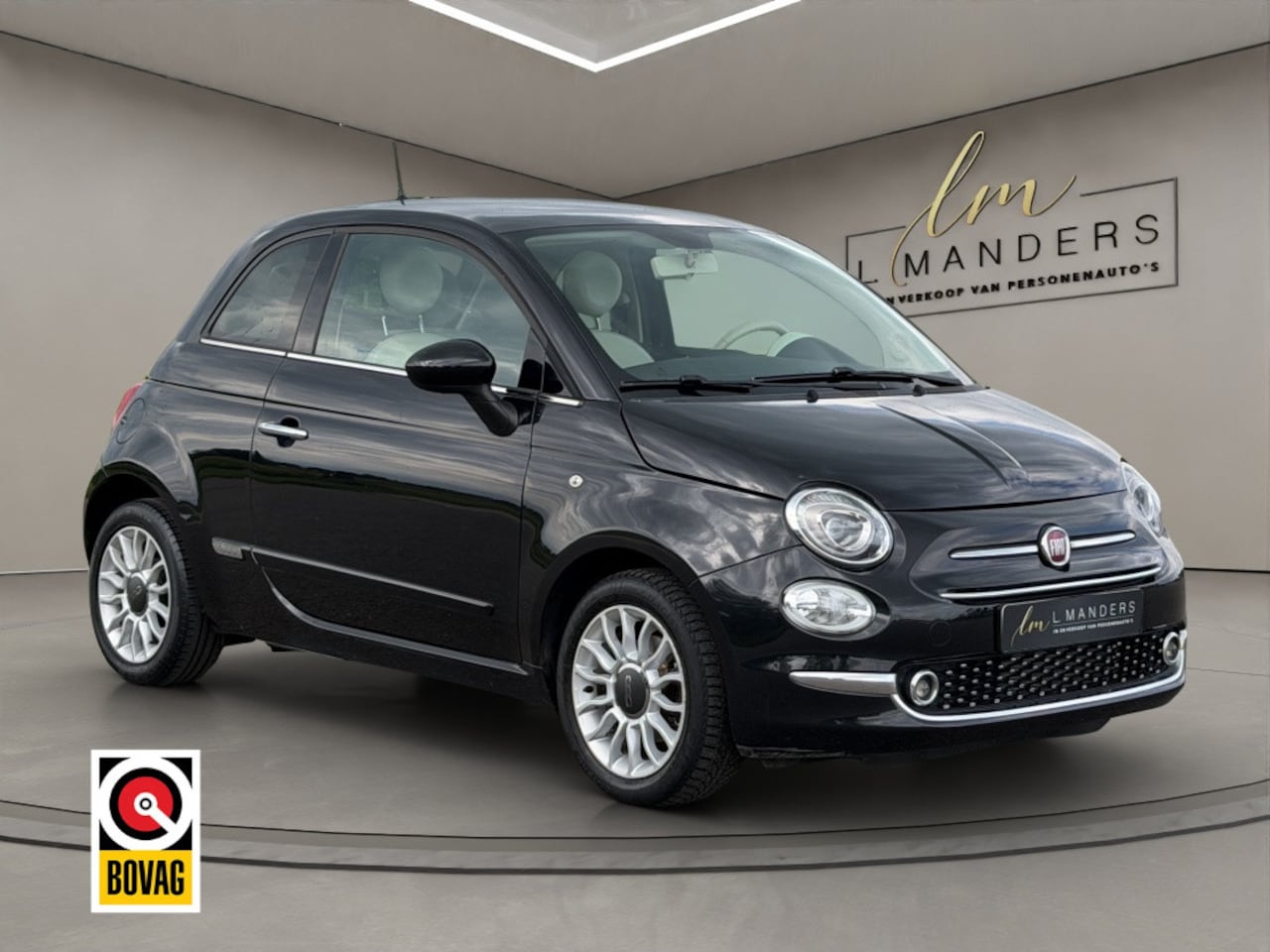 Fiat 500 - 1.2 Lounge 2019 ZWART | Panoramadak | Apple CarPlay | Benzine | - AutoWereld.nl