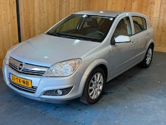 Opel Astra - 1.6 Temptation 2007 Facelift 5-Deurs Airco 79.000 KM