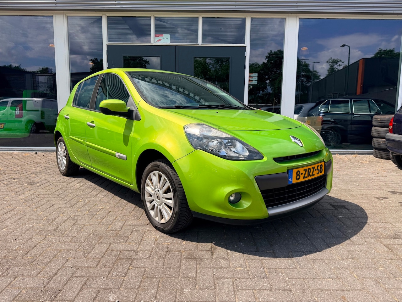 Renault Clio - 1.2 20th Anniversary 1.2 20th Anniversary - AutoWereld.nl
