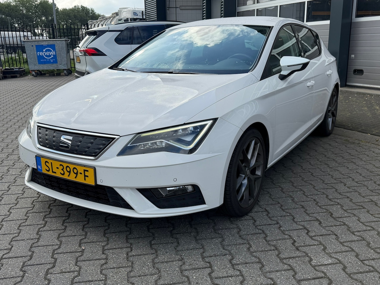 SEAT Leon - 1.0 TSI DSG Style Business Intense Apple Carplay | Navigatie | Cruise co - AutoWereld.nl