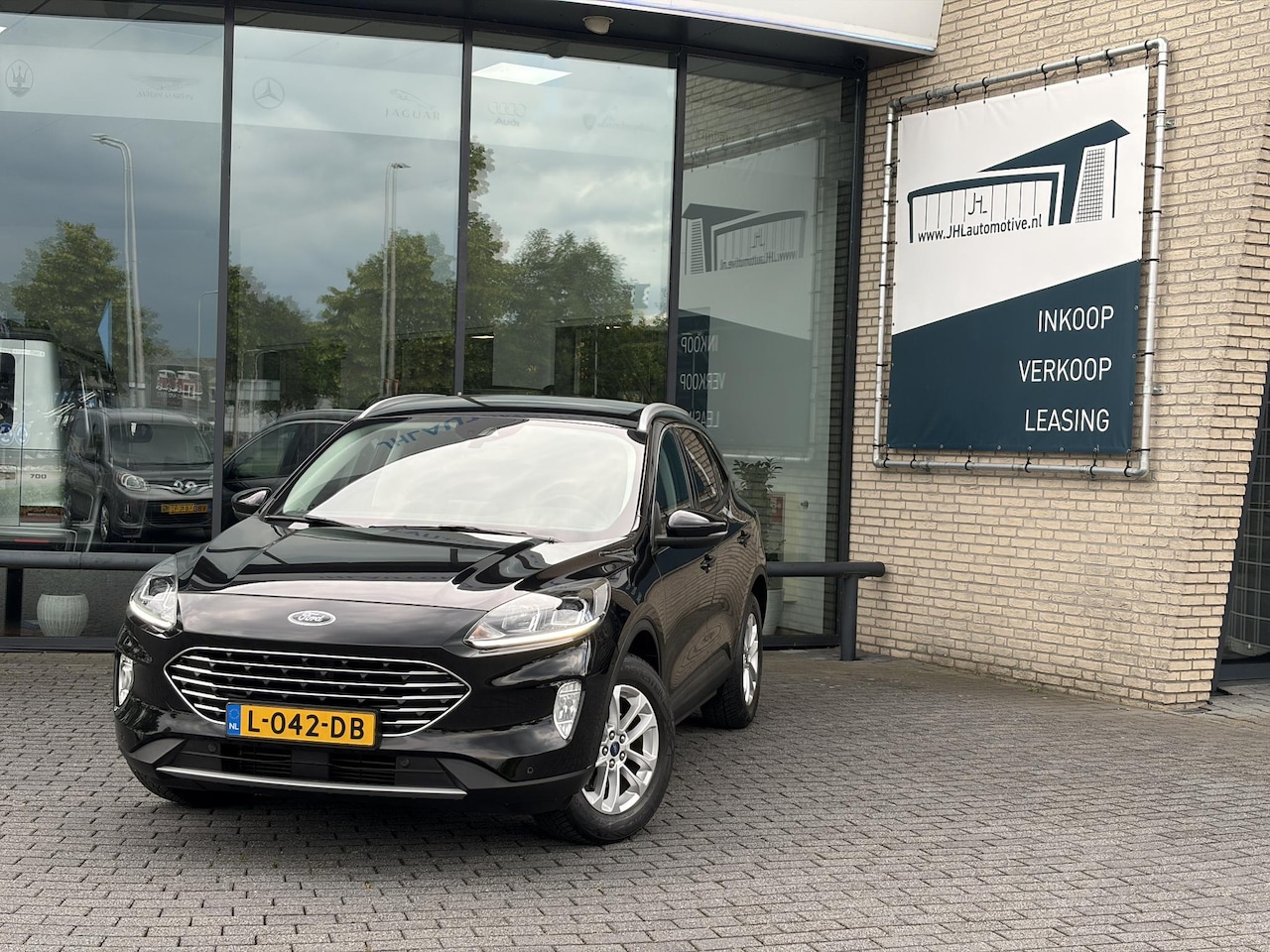 Ford Kuga - 1.5 EcoBoost Titanium*LED*CAM*NAVI*ECC*LANE ASSIST - AutoWereld.nl