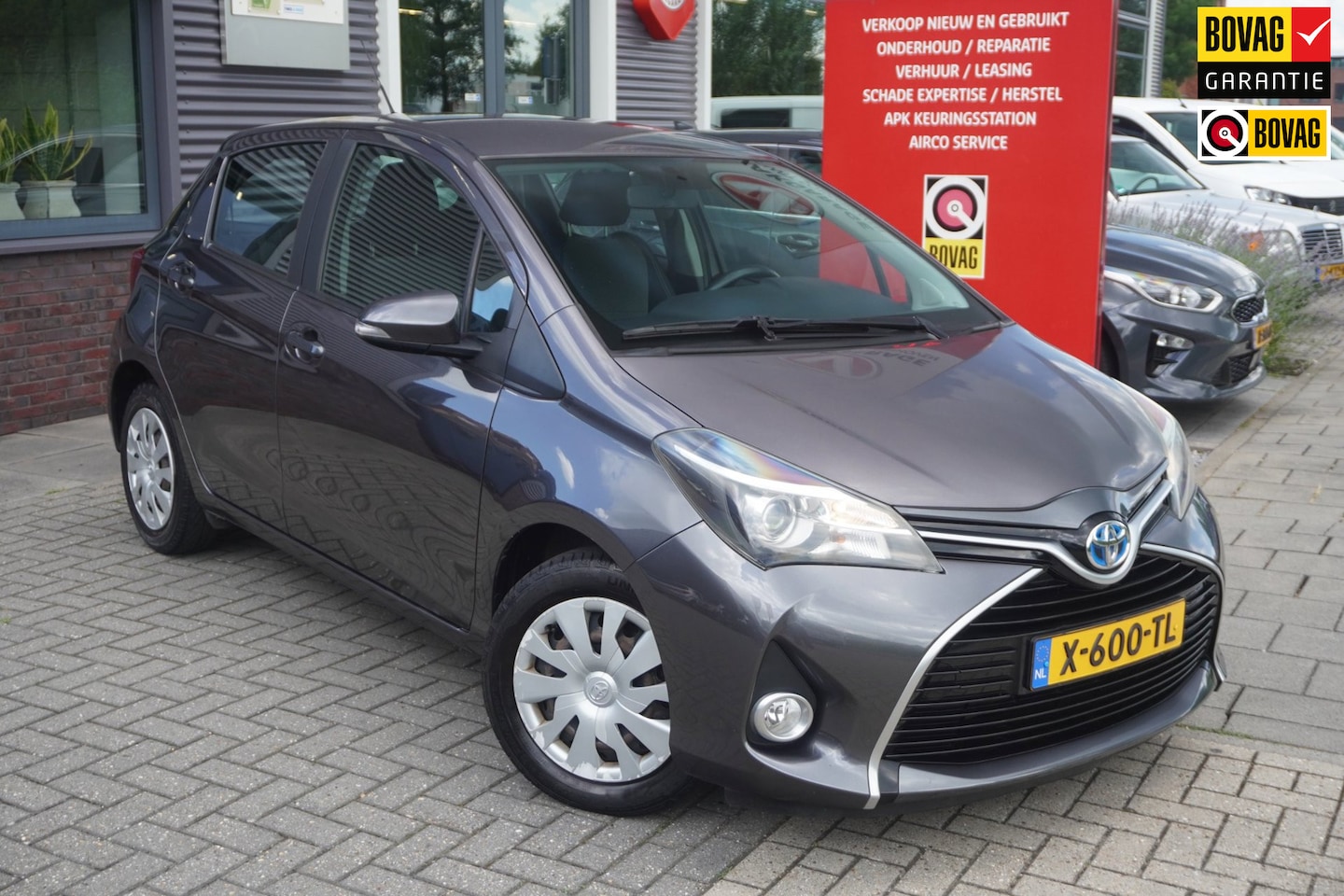 Toyota Yaris - 1.5 Hybrid Aspiration / Camera / Climate control / Bluetooth - AutoWereld.nl