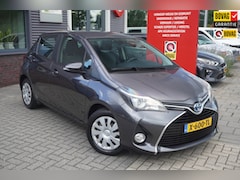 Toyota Yaris - 1.5 Hybrid Aspiration / Camera / Climate control / Bluetooth
