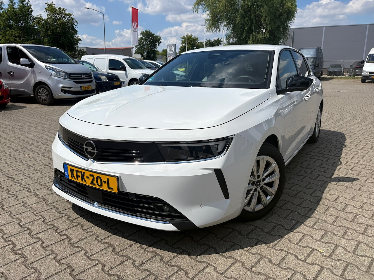 Opel Astra - 1.2 Level 4 1.2 Level 4 (BOVAG/RIJKLAARPRIJS) - AutoWereld.nl