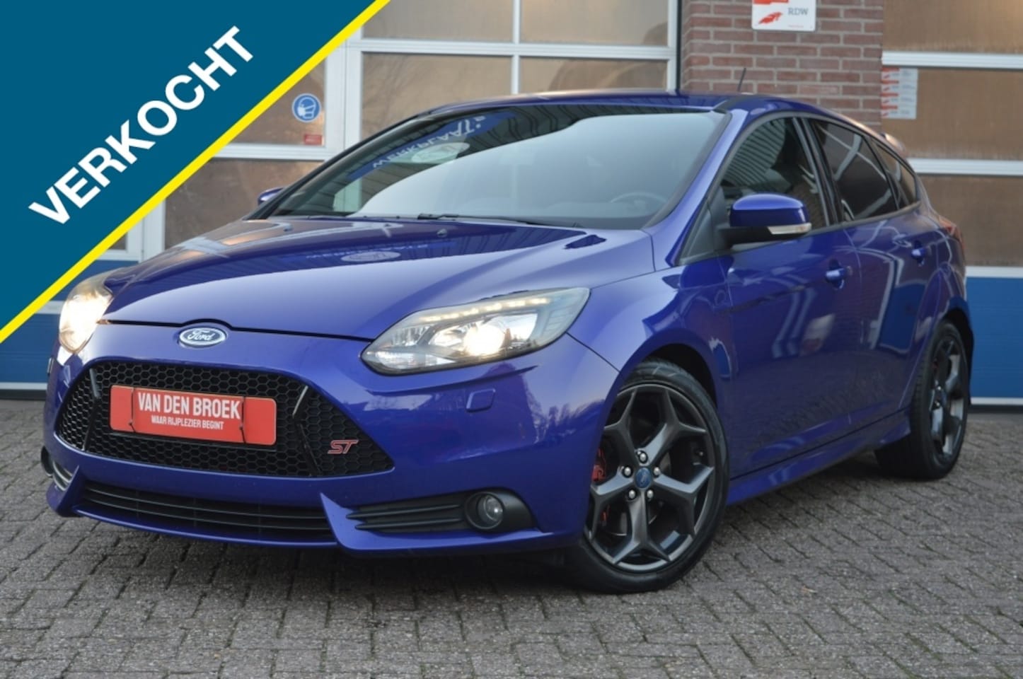 Ford Focus - 2.0 EcoB. ST-2 | RECARO - NAVI - STOEL.VERW - AutoWereld.nl