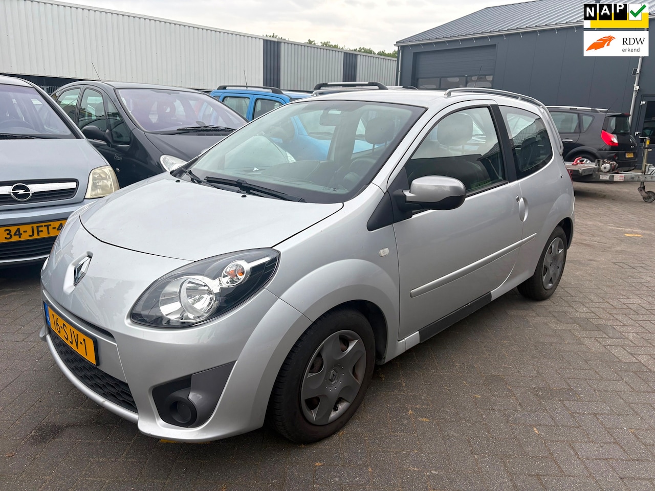 Renault Twingo - 1.2-16V Night & Day invalide auto. Handbediende rem en gas - AutoWereld.nl