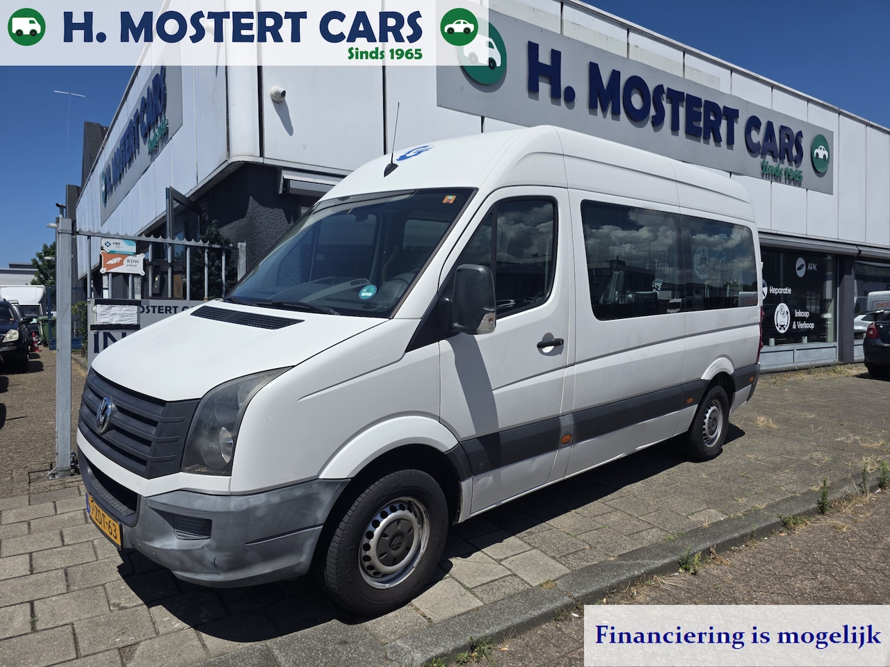 Volkswagen Crafter - 35 2.0 TDI L2H1 Bj.2014 Personenbus *Airco* Rolstoelvervoer - AutoWereld.nl