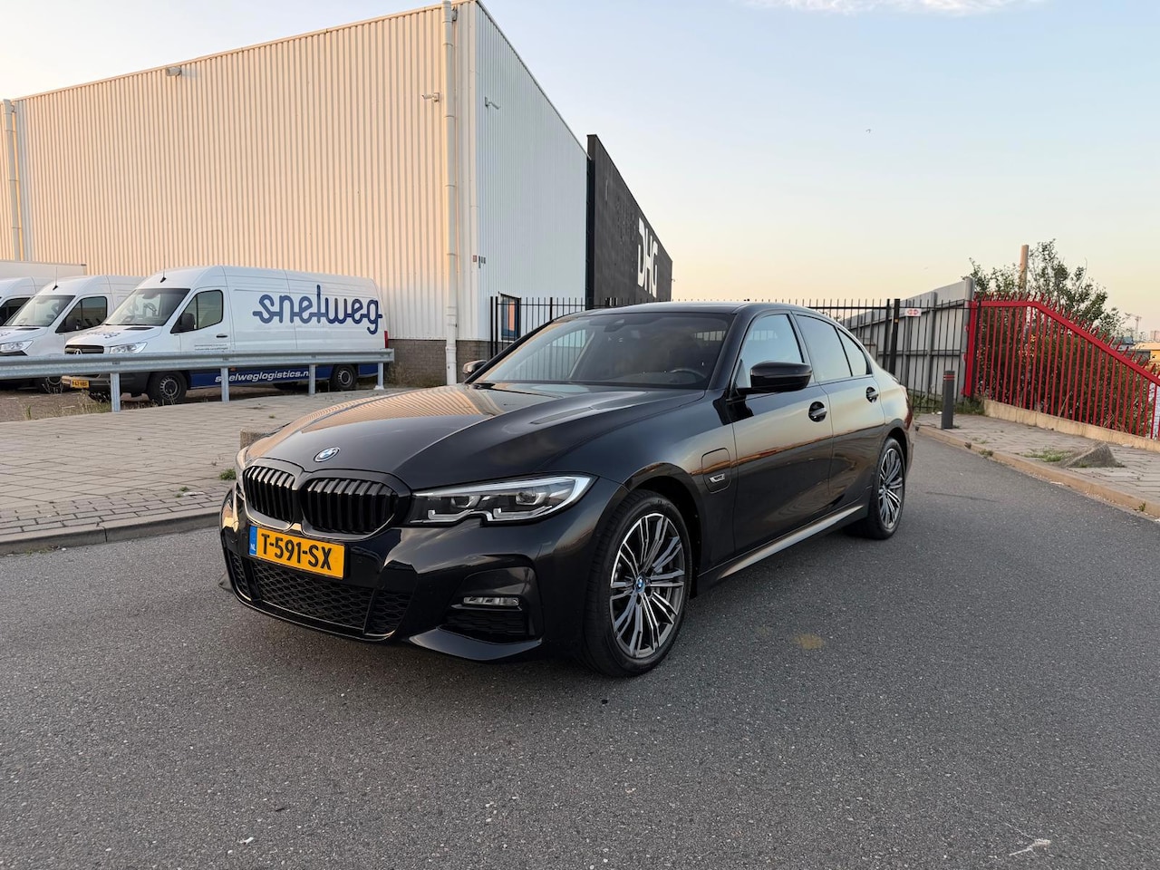 BMW 3-serie - 330e 330e - AutoWereld.nl