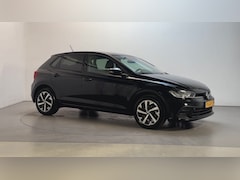 Volkswagen Polo - 1.0 TSI Life Business Stoelverwarming Parkeersensoren Virtual Cockpit Navigatie App-Connec