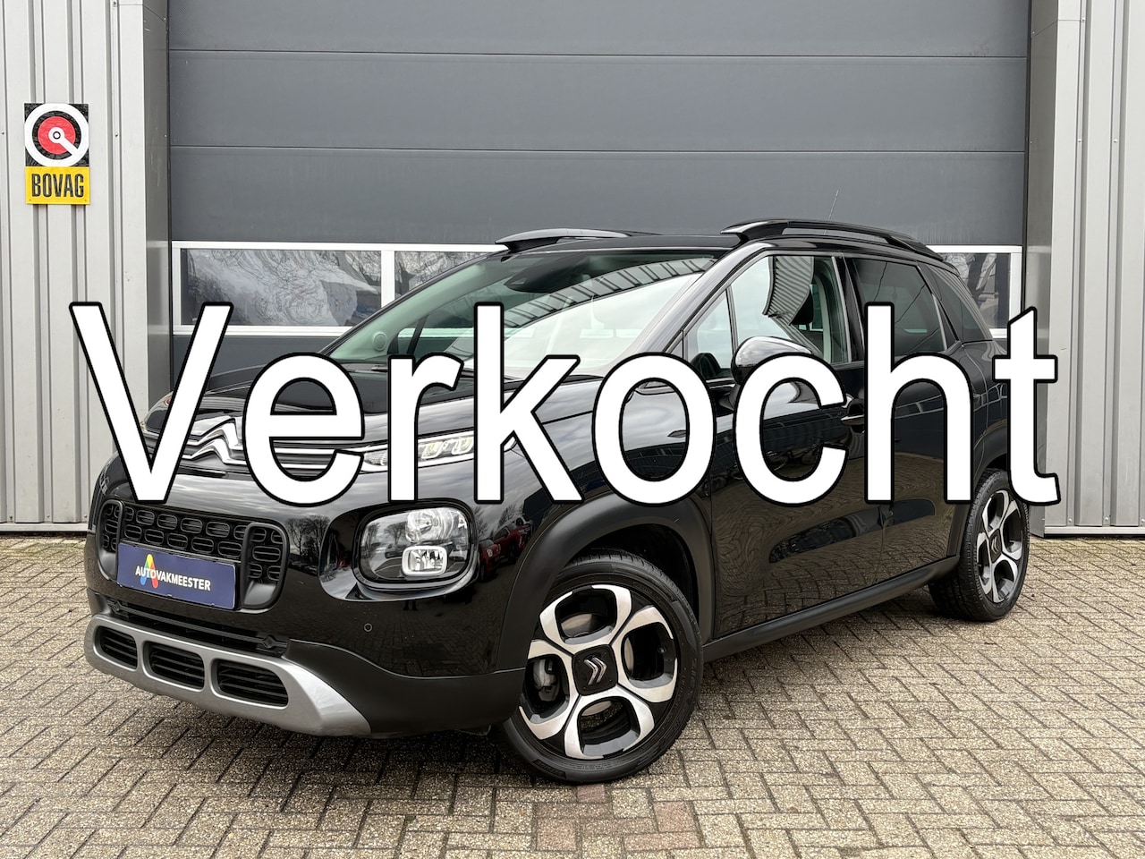 Citroën C3 Aircross - 1.2 PureTech S&S Shine | Pano | Schuifdak | Navi | Camera | Carplay/Android | Trekhaak | D - AutoWereld.nl
