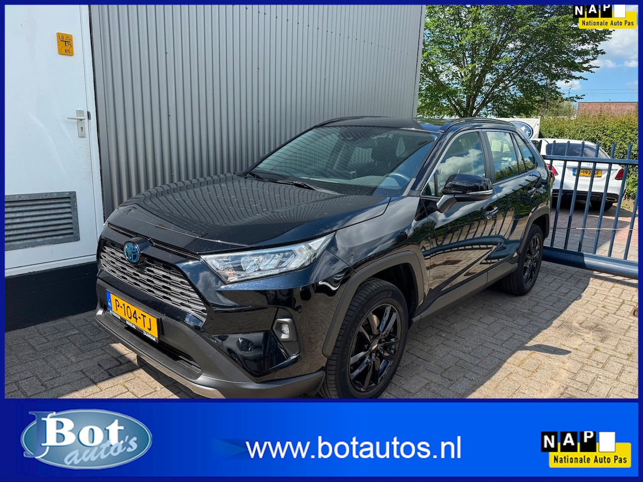 Toyota RAV4 - 2.5 Hybrid Business CLIMATE / CRUISE / PARKEERSENSOREN / MULTIMEDIA / LMV - AutoWereld.nl