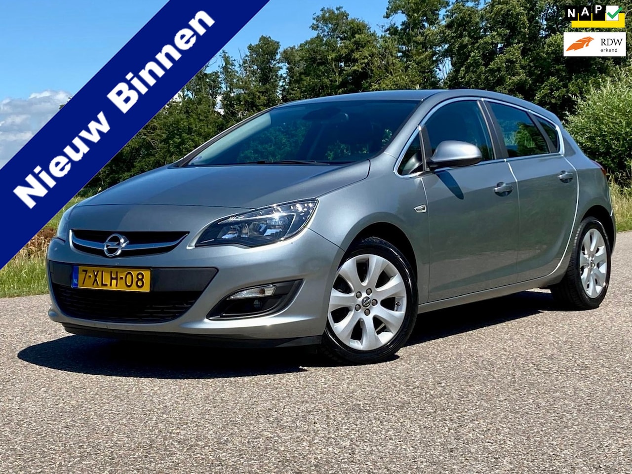 Opel Astra - 1.4 Turbo Blitz Clima Carplay Navi Camera 17'' Dealer Onderhouden NAP Trekhaak PDC 6BAK - AutoWereld.nl