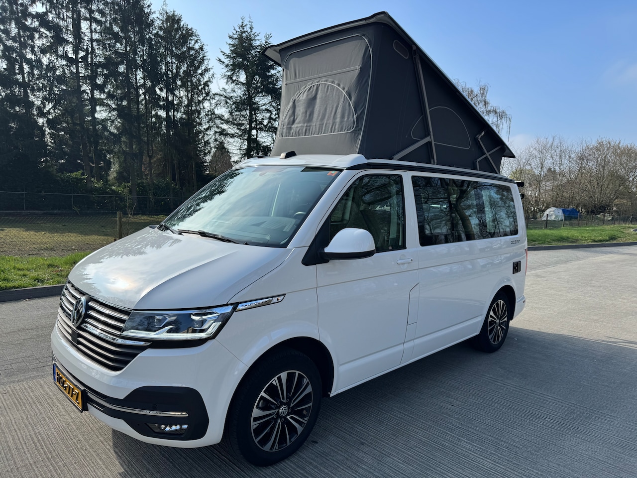 Volkswagen Transporter California - T6.1 DSG 150PK 2.0 TDI 2023  garantie - AutoWereld.nl