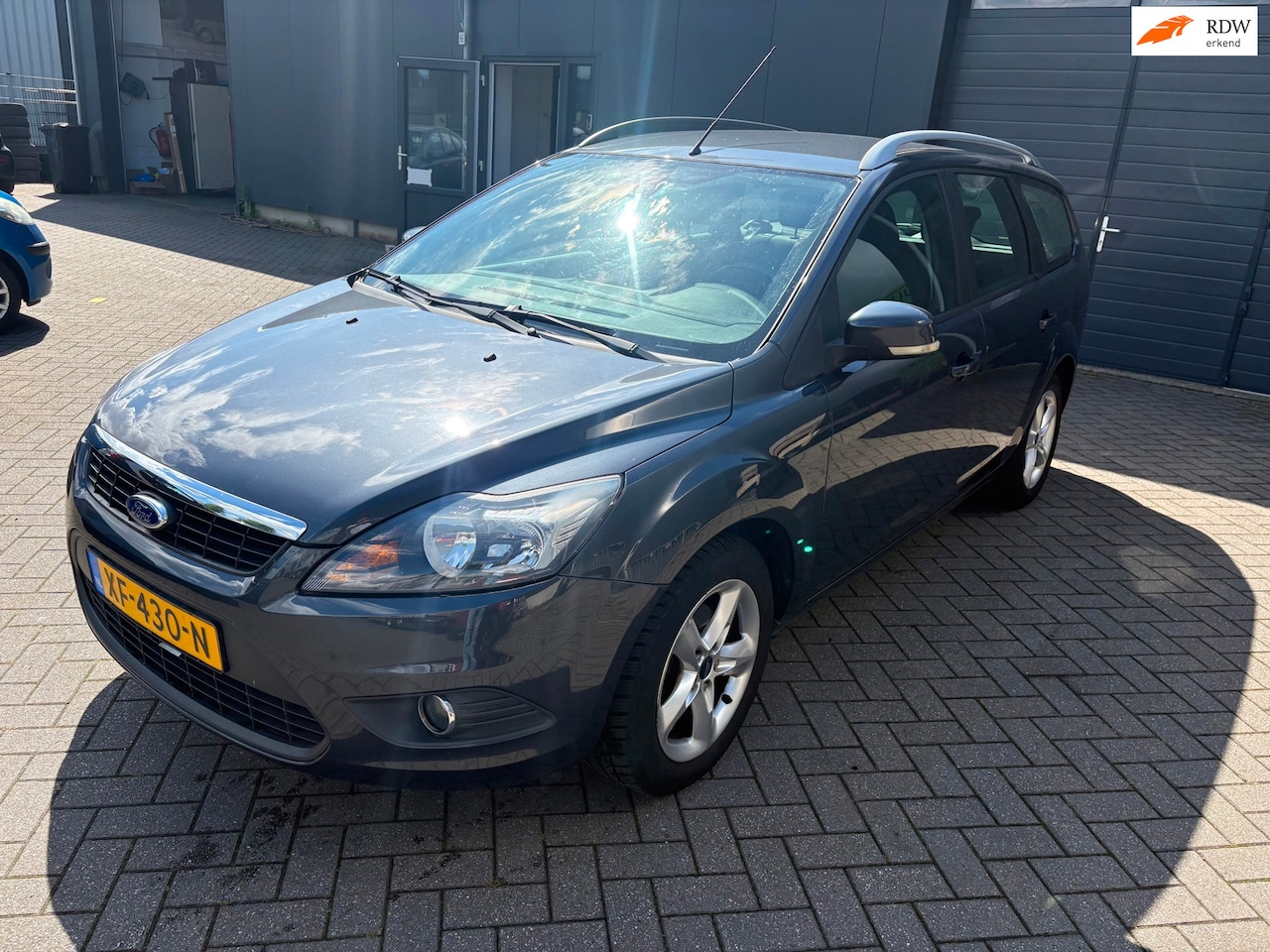 Ford Focus Wagon - 1.6 Ghia 1.6 Ghia - AutoWereld.nl