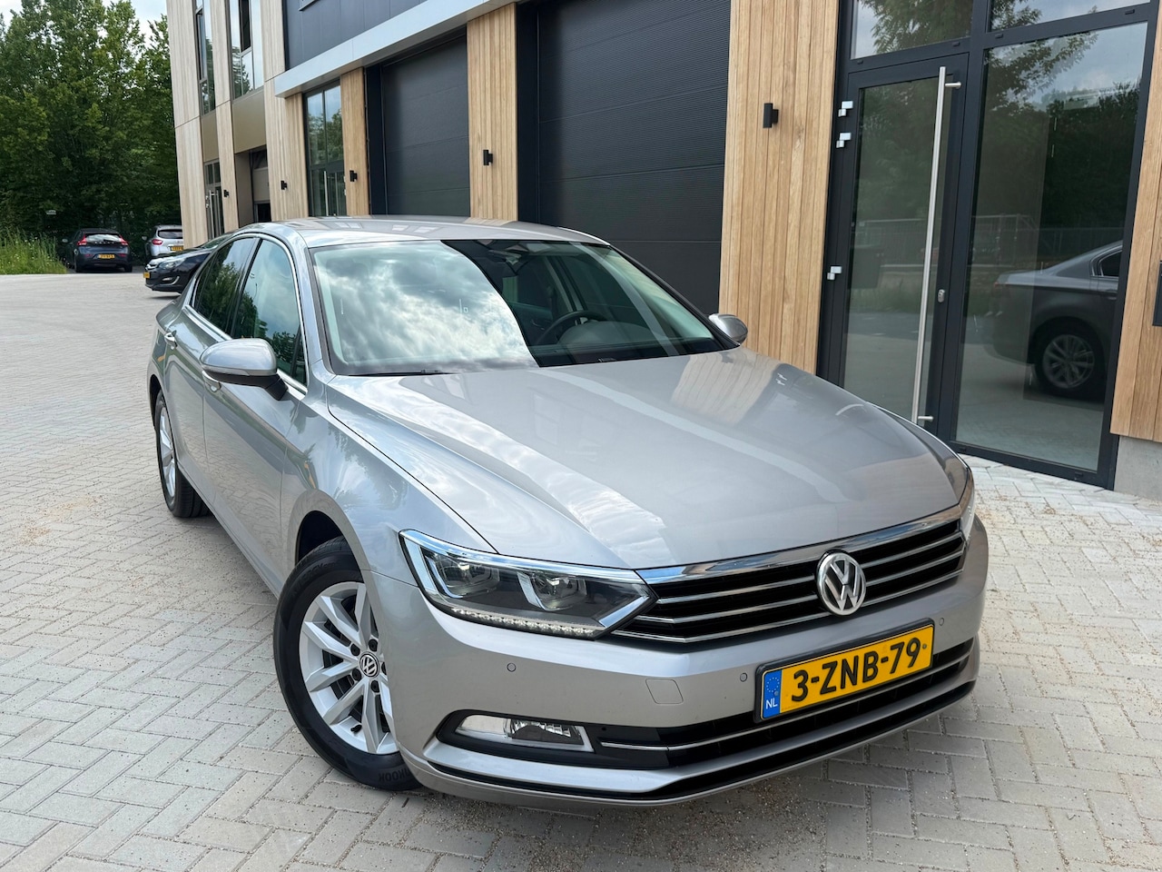 Volkswagen Passat - 1.6 TDI Comfortline(bj2015) - AutoWereld.nl