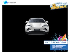 BYD Seal - 61, 4 kWh 231pk RWD Business | 18” Lichtmetalen velgen met 'bi-color' afwerking | 360° pan