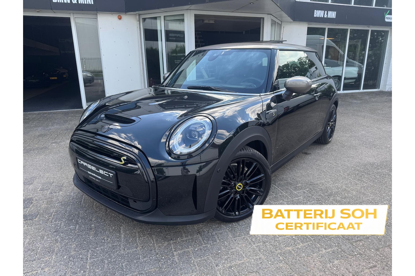 MINI Electric - Cooper SE Yours | Panorama | Harm/Kardon | Head-up | Leder Yours - AutoWereld.nl