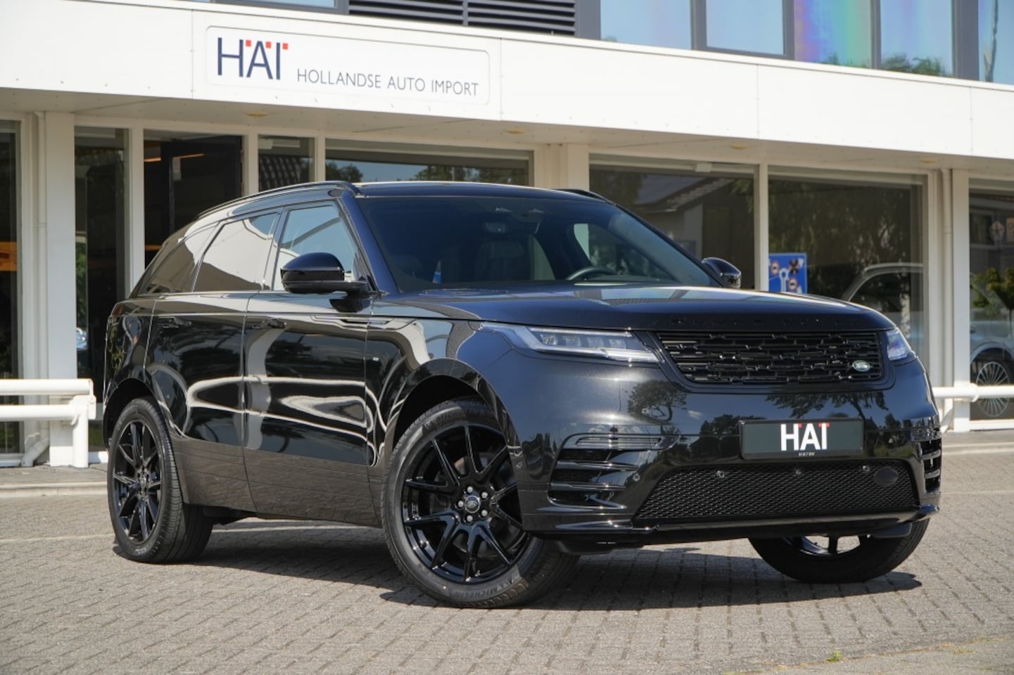 Land Rover Range Rover Velar - 2.0 P400e AWD Autobiography I Pano I ACC I 5 jaar fabrieksgarant - AutoWereld.nl