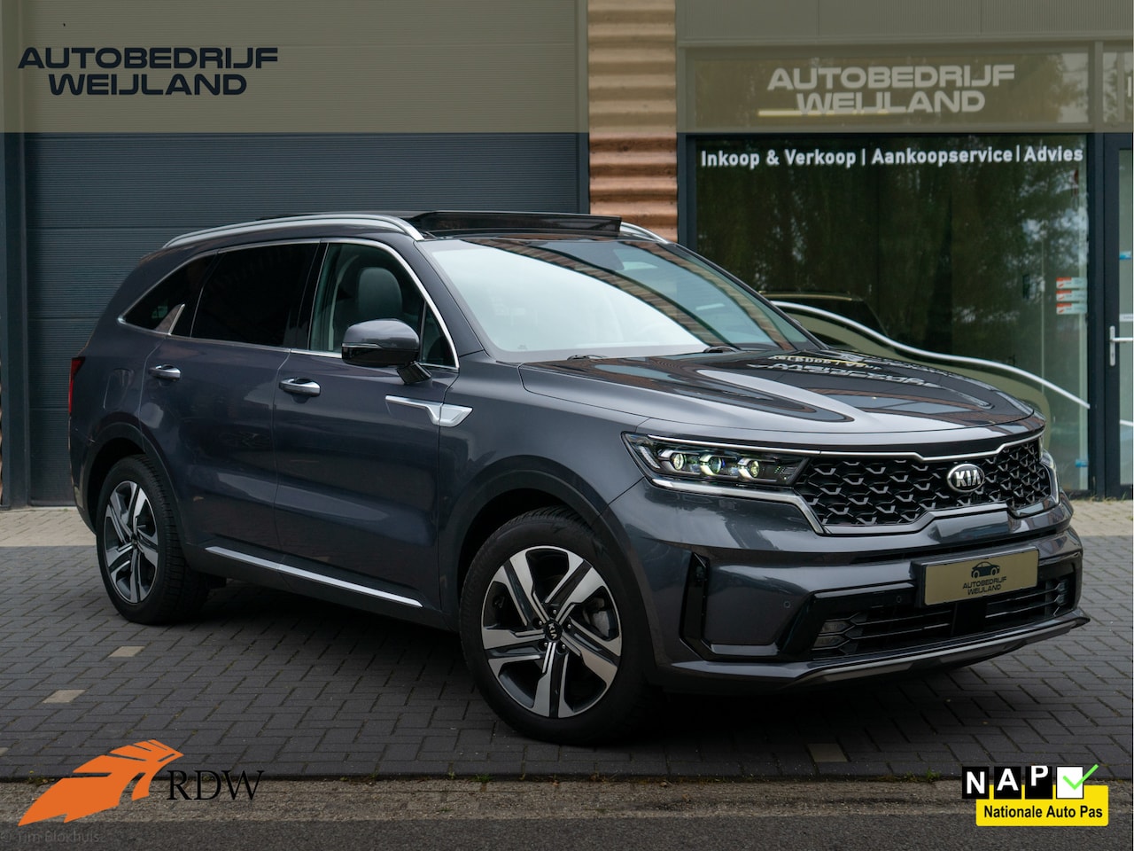 Kia Sorento - 1.6 T-GDI Plug-in Hybrid 4WD DynamicPlusLine 7p. I Pano I Trekhaak 1500KG I Stoelverwarmin - AutoWereld.nl